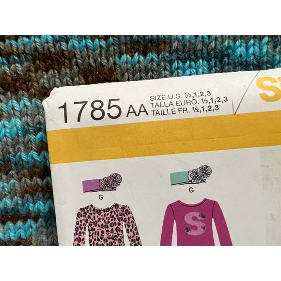 Simplicity 1785 Pattern skit top leggings size 1/2 1 2 3 - Picture 2 of 5